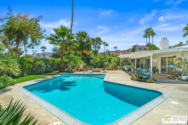 2072 S Bobolink Lane, Palm Springs, CA 92264