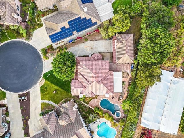 2196 Kirkcaldy Rd, Fallbrook CA: https://media.crmls.org/mediaz/d25e81b5-ddb2-4bb8-85ef-c3025fb476b7.jpg