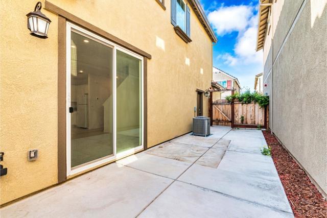 182 E Mcclintock Lane, Mountain House CA: https://media.crmls.org/mediaz/d25efea4-d0d7-4605-a1d8-cbefee360549.jpg