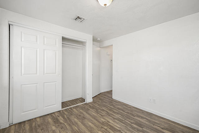 73345 Royal Palm Drive, Palm Desert CA: https://media.crmls.org/mediaz/d25f54f7-c9c4-4998-bbbd-ca2b33686540.jpg