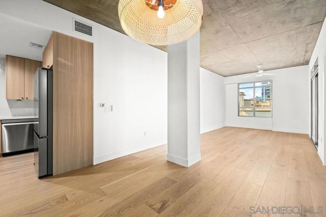 801 Ash St, San Diego CA: https://media.crmls.org/mediaz/d25f8691-7c36-4165-9b0c-9c4254c165f0.jpg