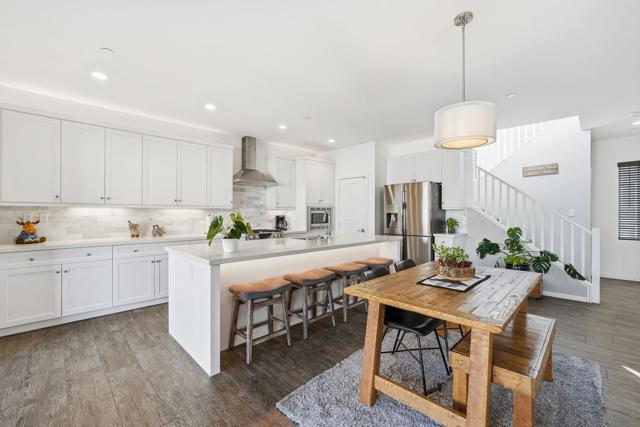 8337 Summit way, San Diego CA: https://media.crmls.org/mediaz/d260a19a-703d-4572-b956-40670ac3bae7.jpg