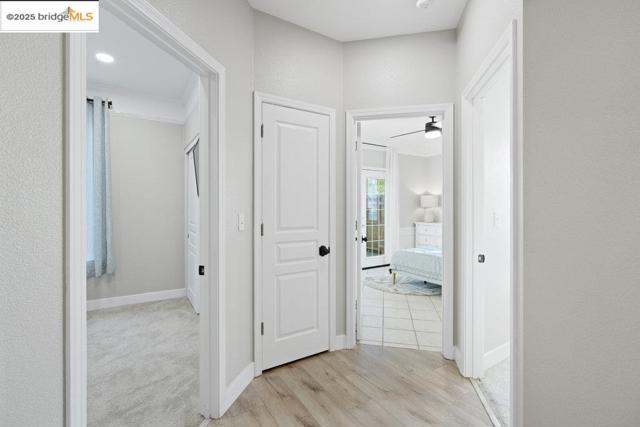 1030 Orchid Dr, Brentwood CA: https://media.crmls.org/mediaz/d2614330-f371-4645-97d8-b83ba2ffe5aa.jpg