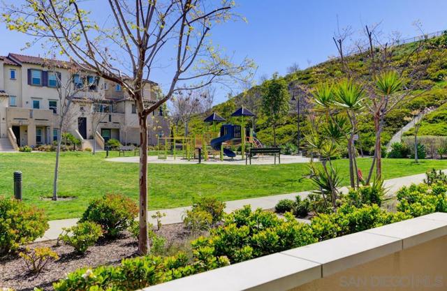 4314 Star Path Way, Oceanside CA: https://media.crmls.org/mediaz/d2614f00-ba96-4b03-8c10-610fb114e8af.jpg