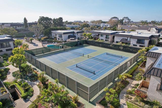 872 S Sierra Ave, Solana Beach CA: https://media.crmls.org/mediaz/d2623ef1-e2a6-4b97-81ae-5d0cb9467935.jpg