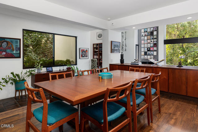 1055 Sherwood Road, San Marino CA: https://media.crmls.org/mediaz/d2624891-c8fd-4aa5-b8d8-1620604ac45c.jpg