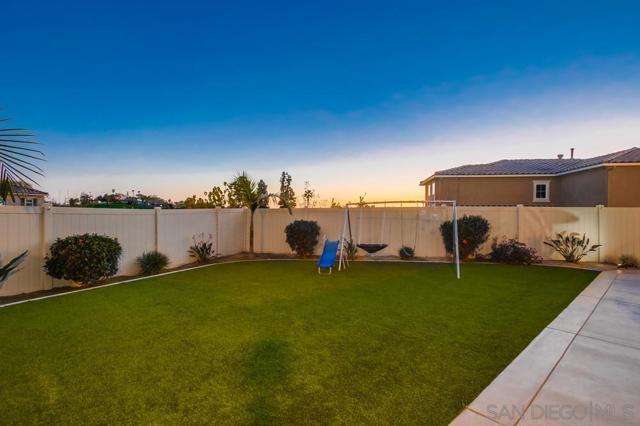 Image 12 of 75 For 9221 Helix Mesa Way