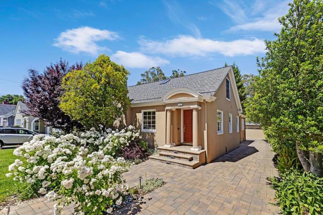 838 Walnut Avenue, Burlingame CA: https://media.crmls.org/mediaz/d262a761-ee42-49d7-a7e6-2a2260e407ff.jpg