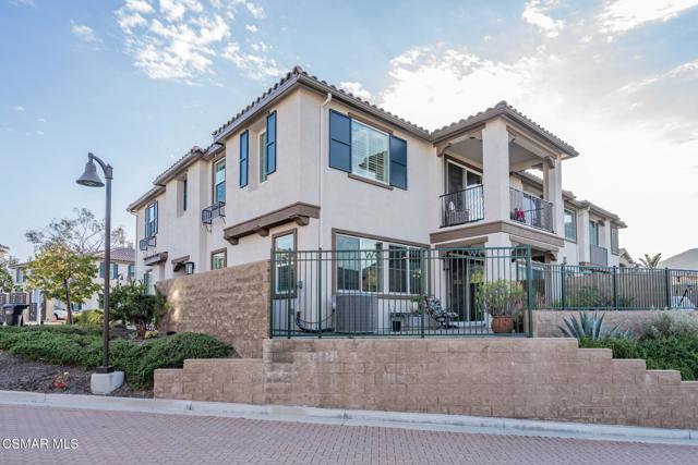 263 Morro Way, Simi Valley CA: https://media.crmls.org/mediaz/d26319a7-13f8-490b-a8cc-1a2ab531e1ea.jpg