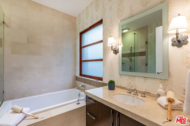 1188 Brooklawn Drive, Los Angeles CA: https://media.crmls.org/mediaz/d2632a87-f955-46a1-99f4-fe384f8756e9.jpg