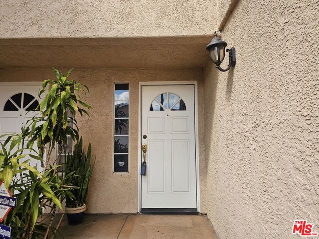9225 Cedros Avenue, B photo 2