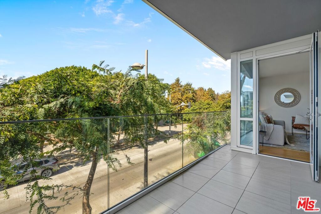 MLS #25604903 image #12