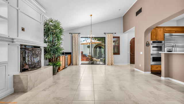 51865 Via Bendita, La Quinta CA: https://media.crmls.org/mediaz/d263d603-b3e8-4d37-bdbb-cd10591dd281.jpg