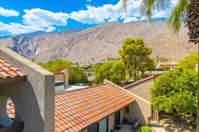355 N Avenida Caballeros, Palm Springs CA: https://media.crmls.org/mediaz/d263f666-a993-4c81-89a2-a9f0a027dbdc.jpg