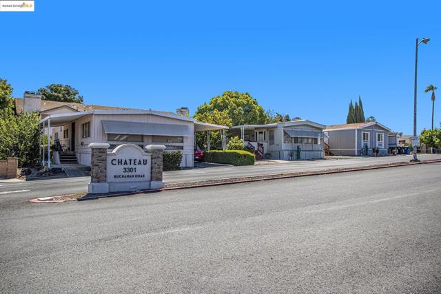 3301 Buchanan RD, Antioch CA: https://media.crmls.org/mediaz/d264ff91-50eb-47f7-99d2-b8027808c387.jpg
