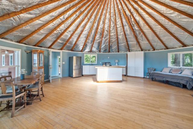 1 Wedwood Widge Way, Boulder Creek CA: https://media.crmls.org/mediaz/d2666063-b0c4-4d7e-b983-9ef295c02880.jpg