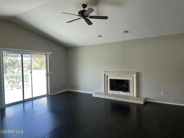 Image 12 of 18 For 41985 Hemingway Court