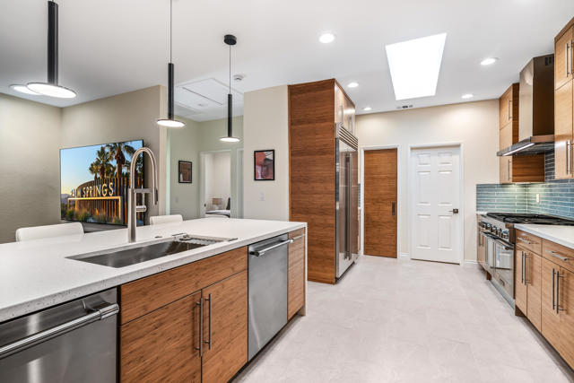 1399 N ViA Donna, Palm Springs CA: https://media.crmls.org/mediaz/d2677a9d-6226-4332-b539-745599ca45a8.jpg
