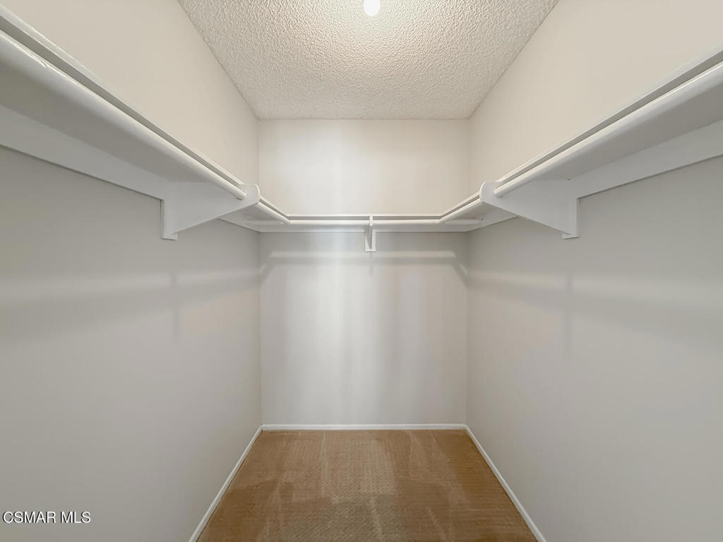 https://media.crmls.org/mediaz/d26845ce-3e92-4167-8073-f58046693b7c.jpg?preset=X-Large