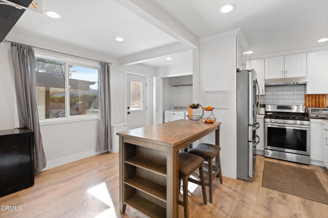 Detail Gallery Image 6 of 31 For 1328 Richmond Rd, Santa Paula,  CA 93060 - 3 Beds | 2 Baths