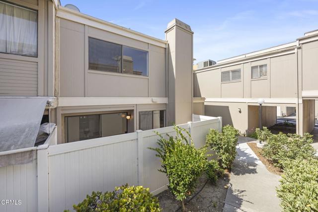 Detail Gallery Image 2 of 34 For 1466 San Simeon Ct #4,  Ventura,  CA 93003 - 2 Beds | 1/1 Baths