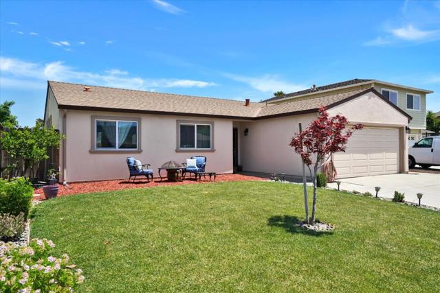 8100 Springdale Court, Gilroy CA: https://media.crmls.org/mediaz/d26b0836-e929-4eb7-8f2a-d74129dd6253.jpg