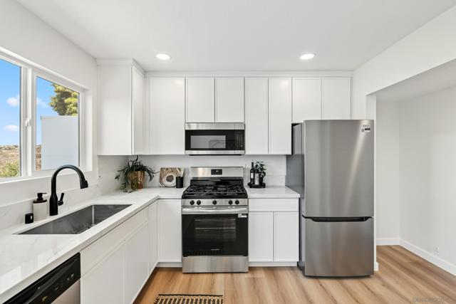 6492 6494 Lanston St., San Diego CA: https://media.crmls.org/mediaz/d26bfebe-ade3-4880-b62e-445146c0d50e.jpg