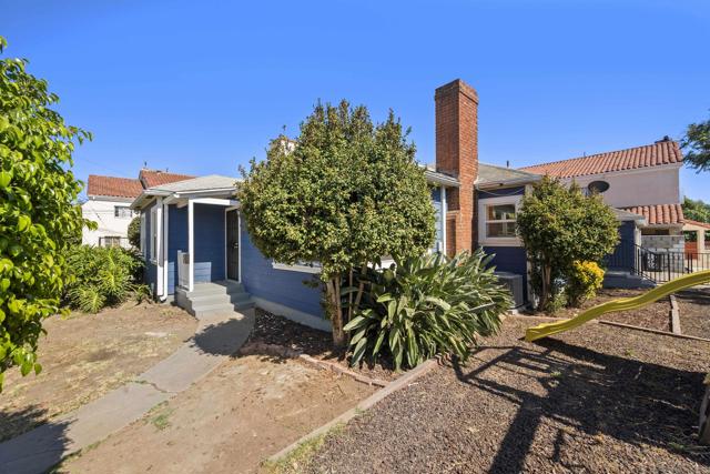 3283 Meade Avenue, San Diego CA: https://media.crmls.org/mediaz/d26cc5d5-e65e-40a1-a767-a9363e402cb2.jpg