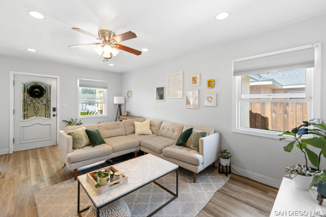 619 Maydee ST, Duarte CA: https://media.crmls.org/mediaz/d26d78e9-94a6-4c7d-be51-fa9ea0f51784.jpg