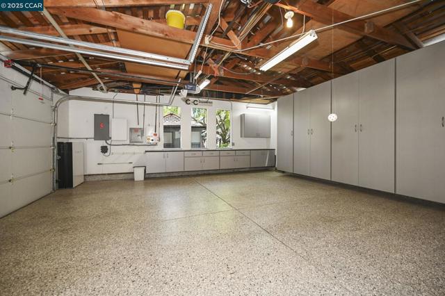 1023 White Gate Rd, Alamo CA: https://media.crmls.org/mediaz/d26d882c-4ecd-4ea1-b884-3f31380cb3f5.jpg