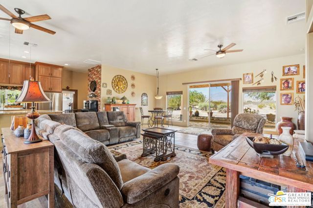 22950 Henry Road, Desert Hot Springs CA: https://media.crmls.org/mediaz/d26dd79c-8271-4c38-85e4-ade1505e8795.jpg