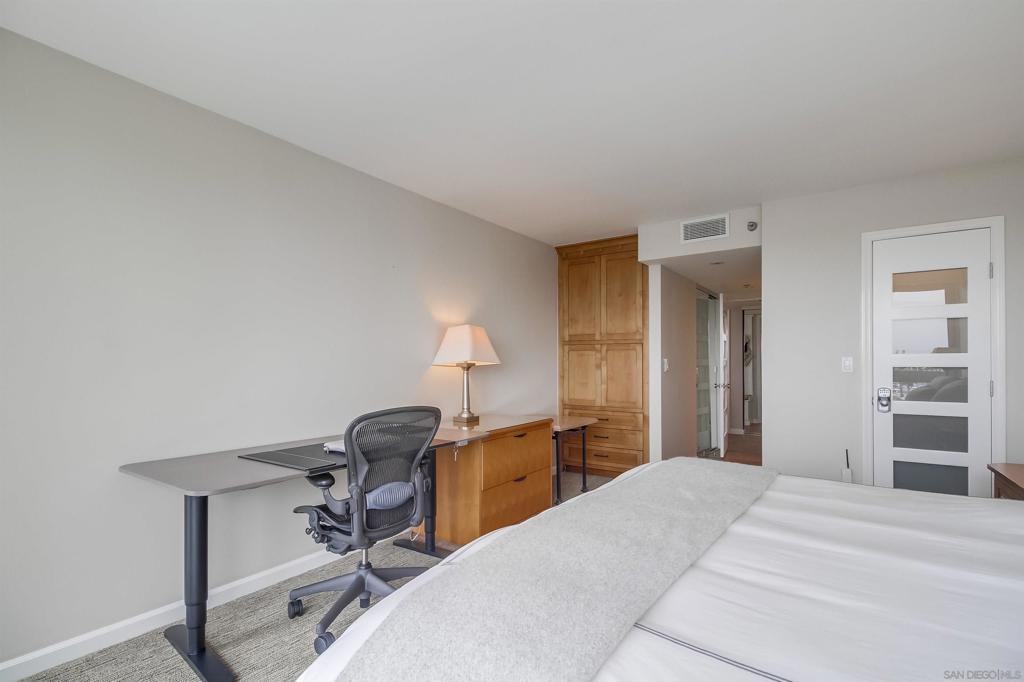 MLS #250033972SD img 12