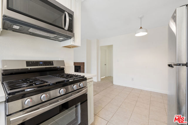 2638 S Barrington Avenue, Los Angeles CA: https://media.crmls.org/mediaz/d26f0c6d-09af-4656-9b7d-fc4f57b540d9.jpg