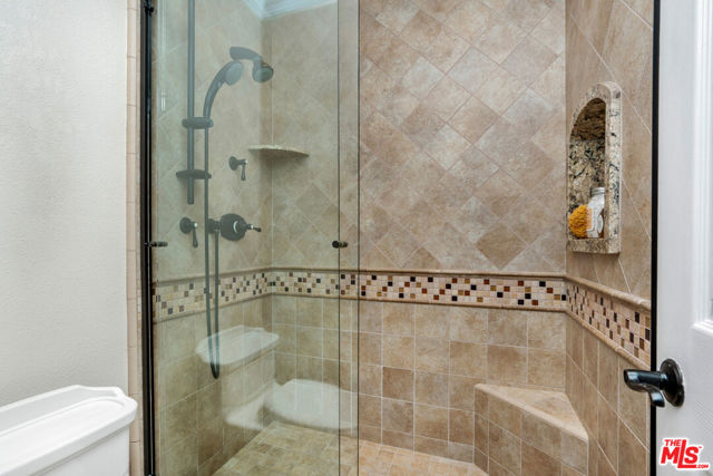 3086 Indian Mesa Drive, Thousand Oaks CA: https://media.crmls.org/mediaz/d26f9797-dee1-4431-ae10-ec97ab0b4a77.jpg