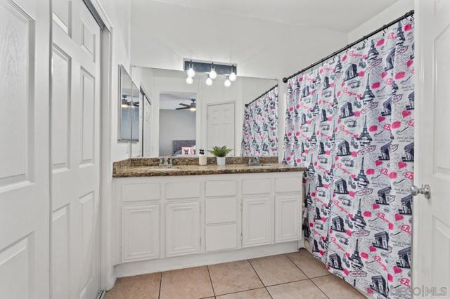 6373 Avenida De Las Vistas, San Diego CA: https://media.crmls.org/mediaz/d26fab97-70bb-4f91-88e0-07cd95db468d.jpg