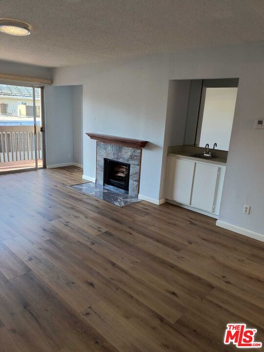 5334 N Lindley Avenue, Encino CA: https://media.crmls.org/mediaz/d26fae24-380d-404e-9a7e-ae62b3ac63ea.jpg