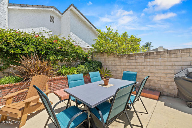 4570 N Vistapark Drive, Moorpark CA: https://media.crmls.org/mediaz/d26fd741-181a-49de-858f-0bc110795833.jpg