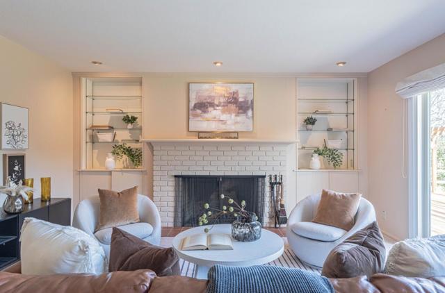 12 Mesa Del Sol, Salinas CA: https://media.crmls.org/mediaz/d26fe645-11da-4c31-8784-5739072a2984.jpg