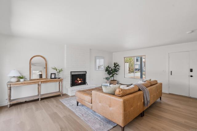 Detail Gallery Image 4 of 23 For 3044 Fleming Dr, San Diego,  CA 92139 - 4 Beds | 2 Baths