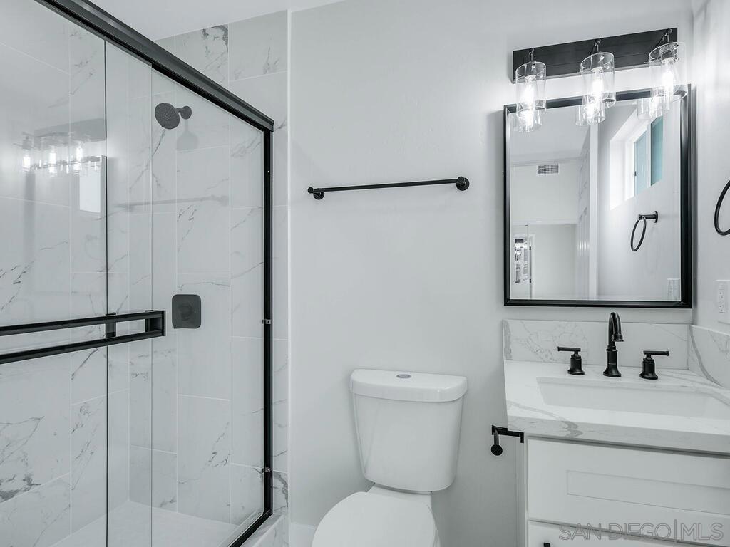 https://media.crmls.org/mediaz/d270099b-0b64-4aa0-a04b-d92465f61107.jpg?preset=X-Large