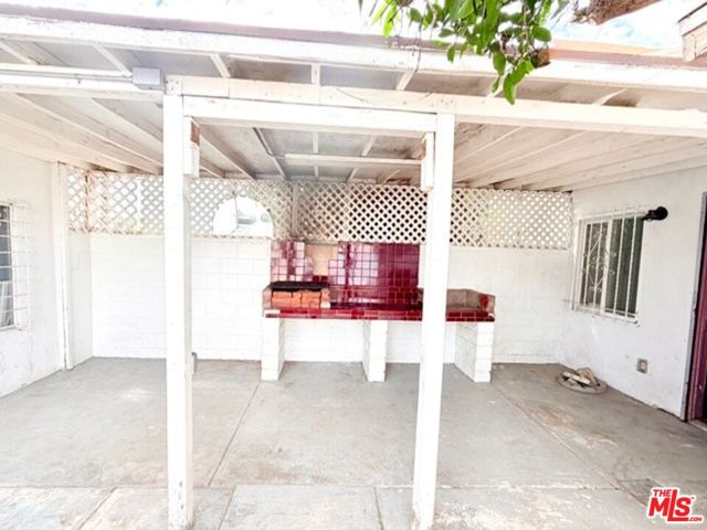 2940 Live Oak Street, Huntington Park CA: https://media.crmls.org/mediaz/d2708e20-8b9e-41fb-95e7-535d50662f52.jpg