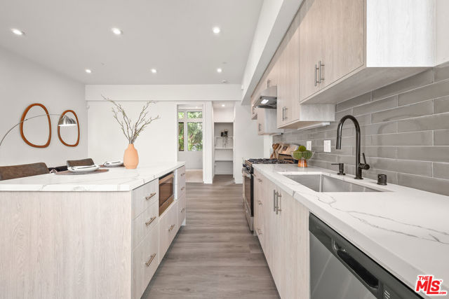 1202 N Orange, West Hollywood CA: https://media.crmls.org/mediaz/d2727d69-bef4-4e42-9db2-eeab27a7bddb.jpg