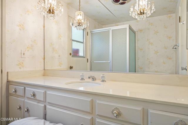 19715 Komar Drive, Tarzana CA: https://media.crmls.org/mediaz/d273cbc1-ae96-48bf-90c0-96a1055978b8.jpg