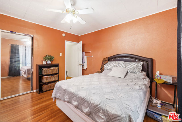 5184 Caspar Avenue, Los Angeles CA: https://media.crmls.org/mediaz/d27440da-e7da-4dc1-829c-3b9b8facedf4.jpg