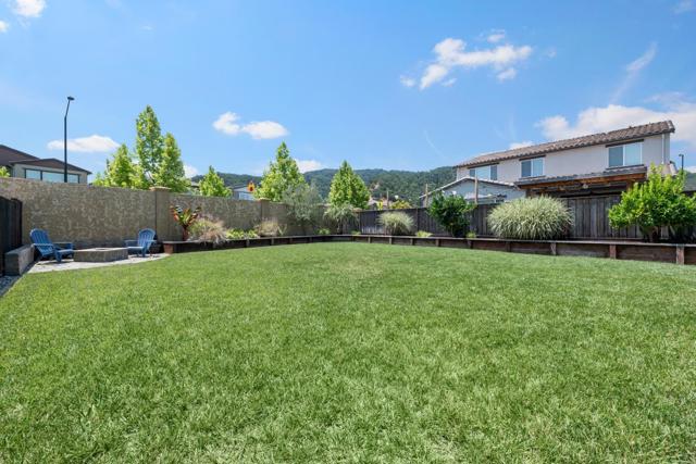 1611 Vinsanto Court, Gilroy CA: https://media.crmls.org/mediaz/d2748833-944e-455e-857e-c637e7b6c637.jpg