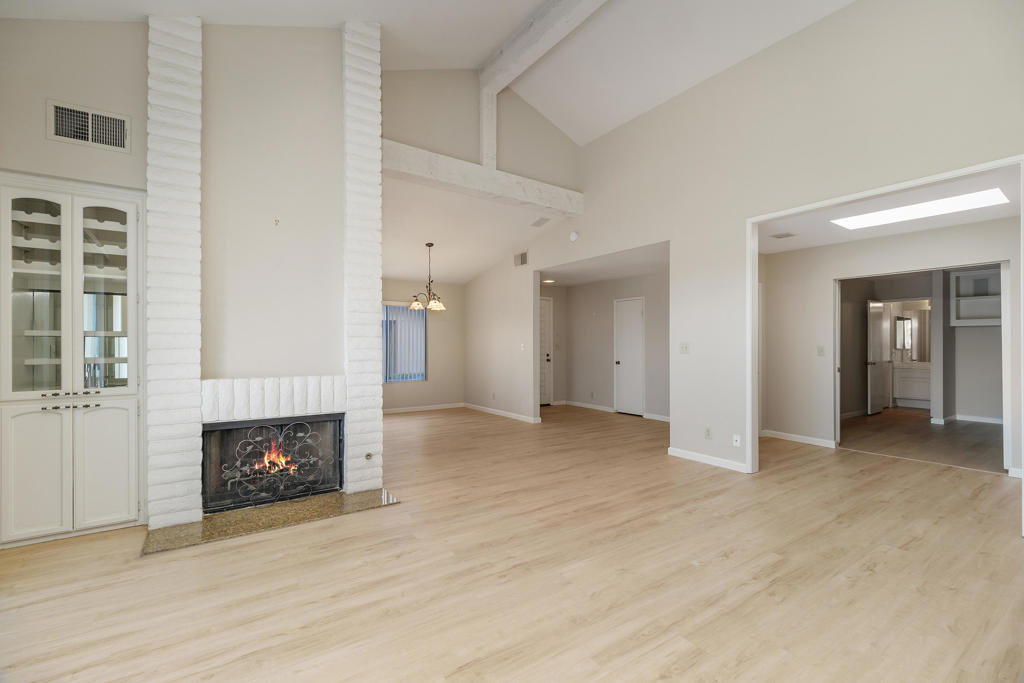 MLS #219136274DA image #4