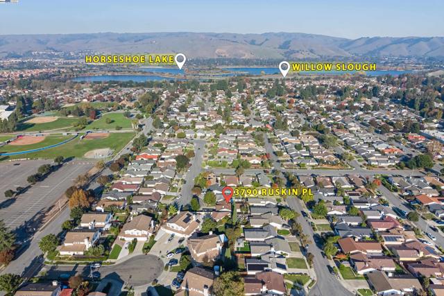 3790 Ruskin Pl, Fremont CA: https://media.crmls.org/mediaz/d274d4d3-cfa6-4bf5-9e1f-3d210b3a2d2d.jpg