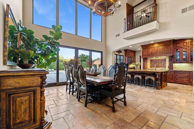 12220 Heritage Way, Gilroy CA: https://media.crmls.org/mediaz/d2750ef3-eb35-4f16-b2b6-dbc8bc8e83ff.jpg