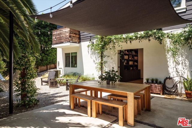 3746 Randolph Avenue, Los Angeles CA: https://media.crmls.org/mediaz/d2751d63-cb4c-4688-a0b3-63e484405f46.jpg