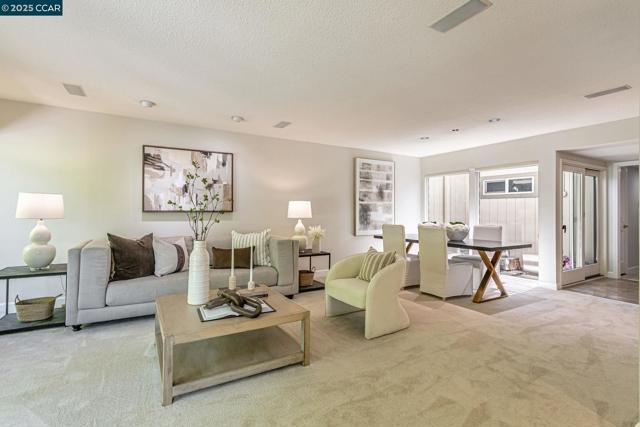 1934 Saint George Rd, Danville CA: https://media.crmls.org/mediaz/d2752ece-2ec8-4f21-842a-63ae104f4fb0.jpg